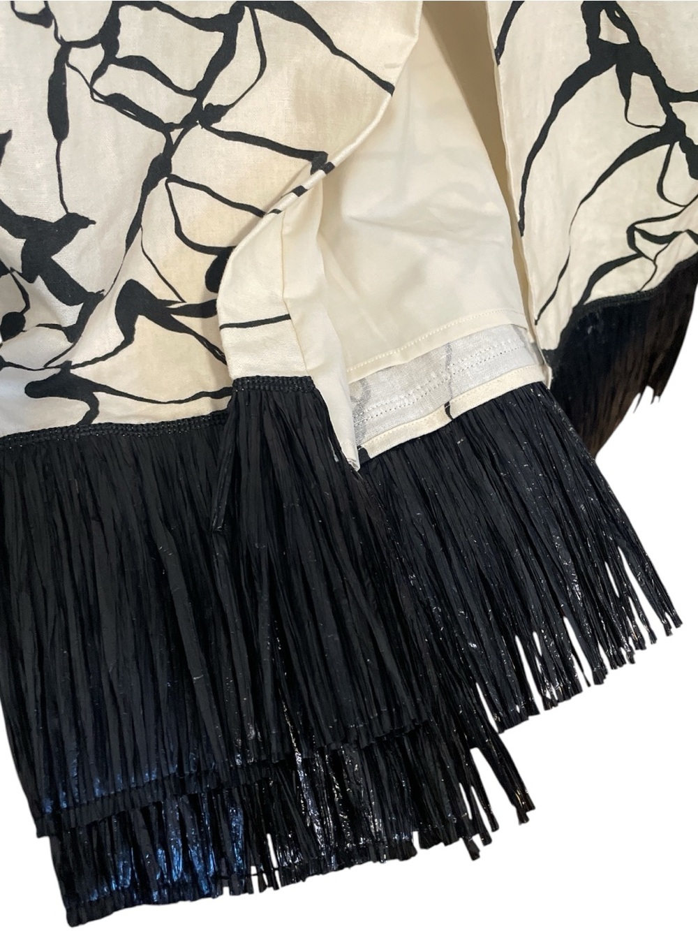 ANTONIO MELANI X M.G.
Style Black/Cream Halter
Midi Dress w/ raffia Fringe sz 6 - Picture 10 of 14